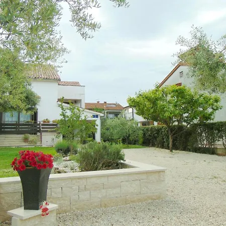 Apartament Family Near The Beach, For 4 Persons Poreč
