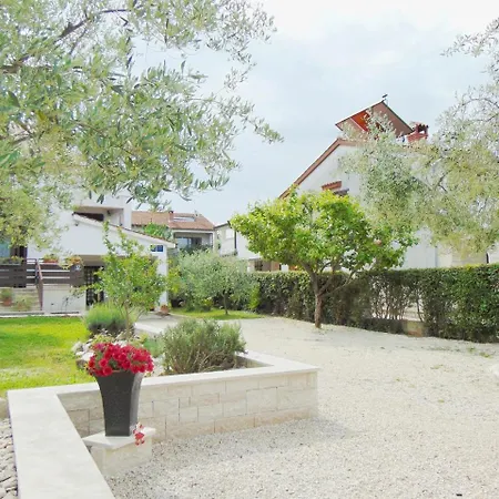 Family Near The Beach, For 4 Persons Apartament *