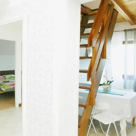 Family Near The Beach, For 4 Persons * Poreč