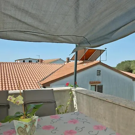 Family Near The Beach, For 4 Persons Apartament